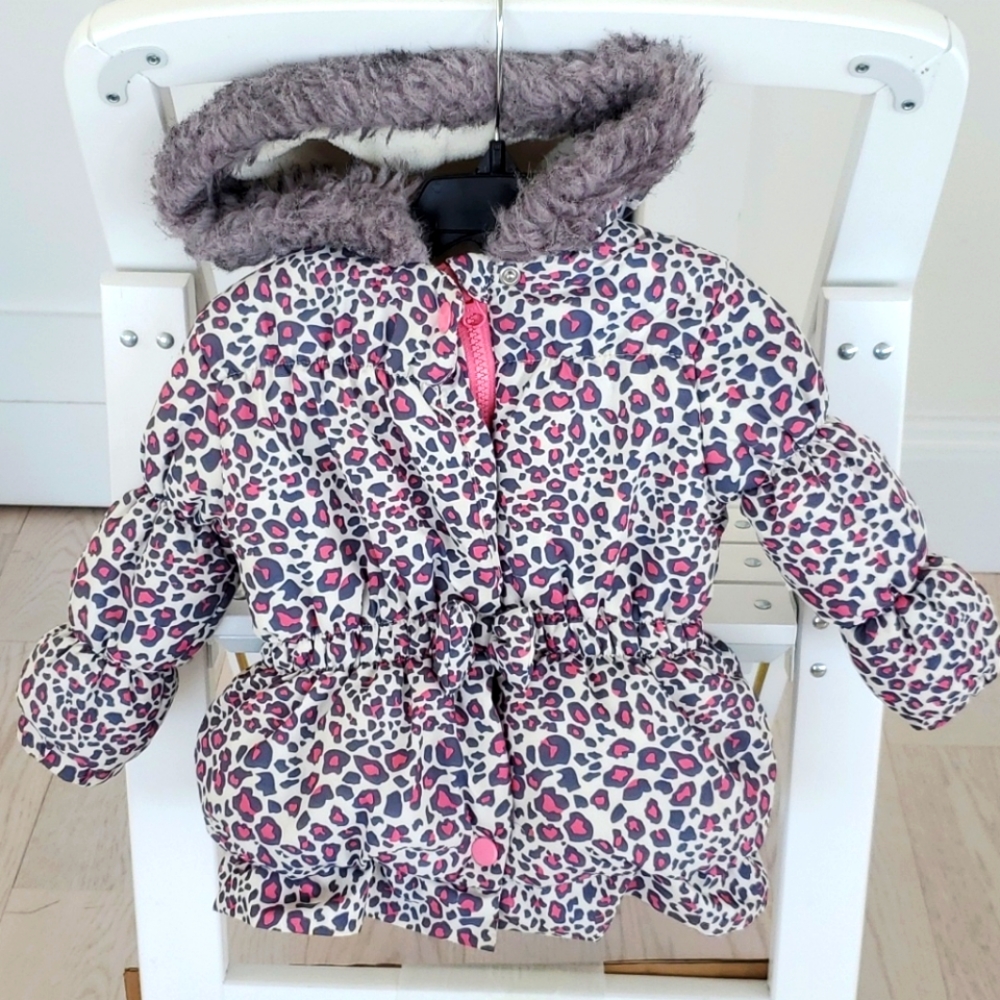 Hooded Puffy Jacket